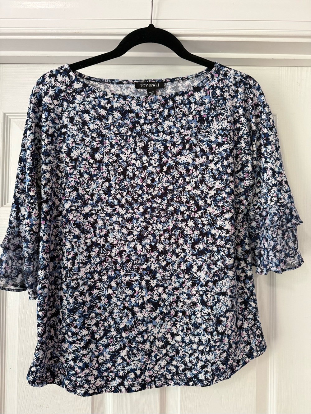 Roz & Ali Petite Navy Floral Ruffle-Sleeve Top